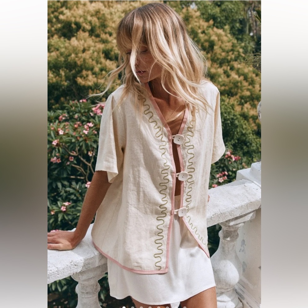 Like New Linen Top